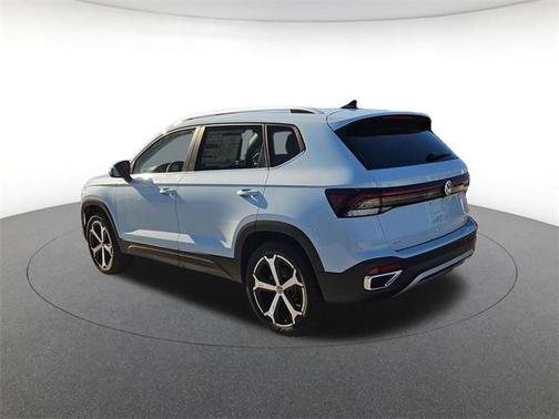 2026 Volkswagen Taos SEL