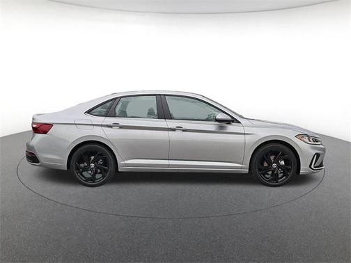 2026 Volkswagen Jetta 1.4T SE