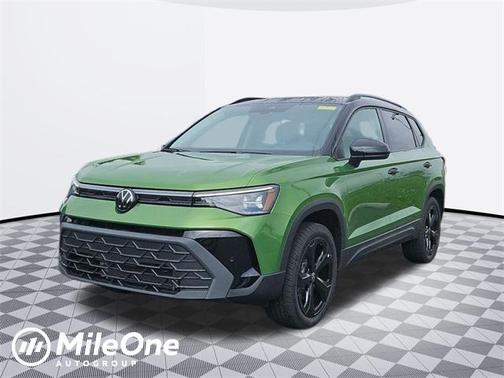 2025 Volkswagen Taos 1.5T SE Black