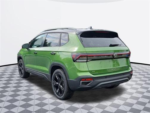 2025 Volkswagen Taos 1.5T SE Black