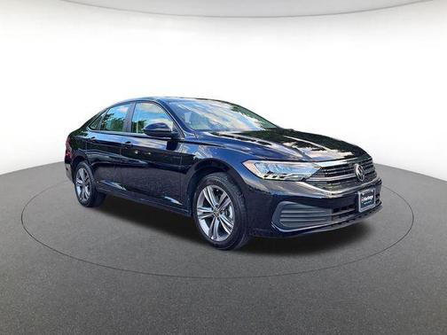 Deep Black Pearl 2023 Volkswagen Jetta 1.5T SE