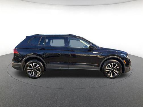 Deep Black 2023 Volkswagen Tiguan 2.0T S