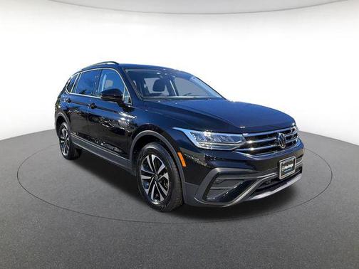 Deep Black 2023 Volkswagen Tiguan 2.0T S