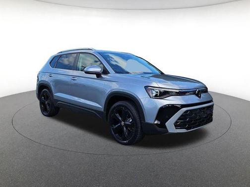 Platinum Gray Metallic 2025 Volkswagen Taos 1.5T SEL