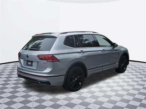 2022 Volkswagen Tiguan 2.0T SE R-Line Black 4MOTION