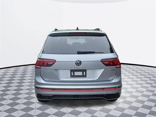 2022 Volkswagen Tiguan 2.0T SE R-Line Black 4MOTION
