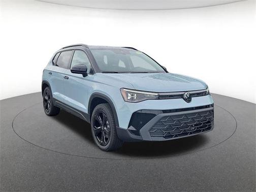 2025 Volkswagen Taos 1.5T SE Black