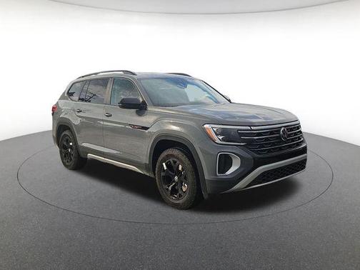 pure gray 2026 Volkswagen Atlas Peak Edition