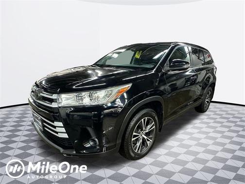2019 Toyota Highlander LE