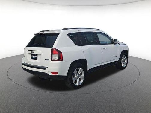 Bright White Clearcoat 2017 Jeep Compass Latitude
