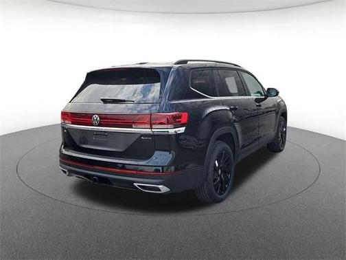 2026 Volkswagen Atlas 2.0T SE w/Technology 4MOTION