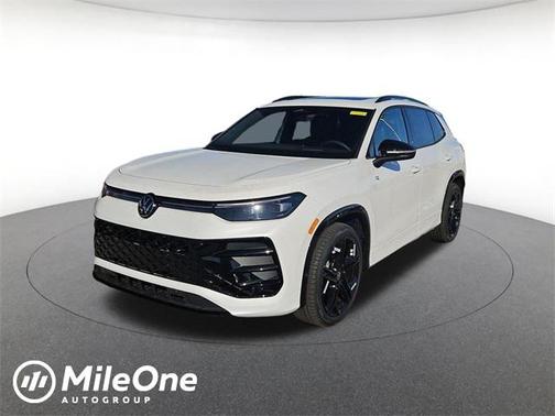 2025 Volkswagen Tiguan 2.0T SE R-Line Black