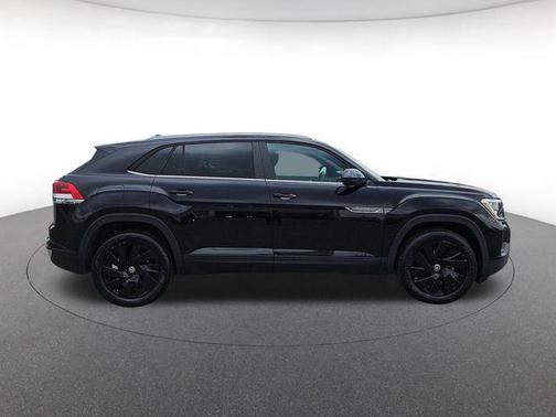 Deep Black 2024 Volkswagen Atlas Cross Sport 2.0T SE w/Technology 4MOTION