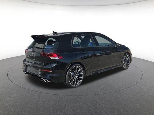 mythos black metallic 2026 Volkswagen Golf R 2.0T DSG