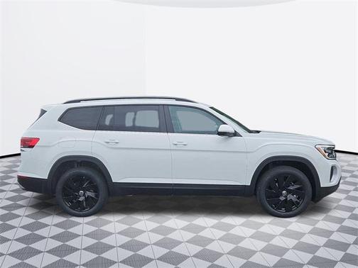 2025 Volkswagen Atlas 2.0T SE w/Technology 4MOTION