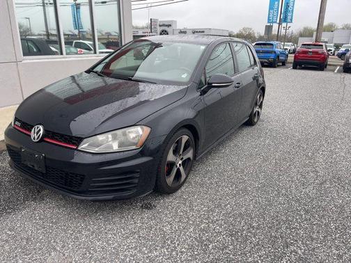 2015 Volkswagen Golf GTI 2.0T SE 4-Door