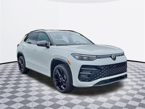 2025 Volkswagen Tiguan 2.0T SE R-Line Black 4MOTION