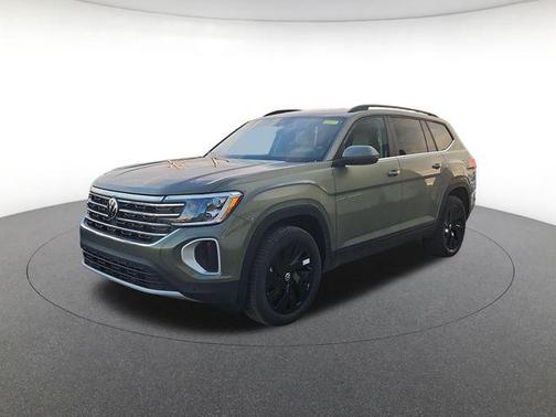 Avocado Green Pearl 2026 Volkswagen Atlas 2.0T SE w/Technology 4MOTION