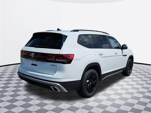 2025 Volkswagen Atlas 2.0T Peak Edition