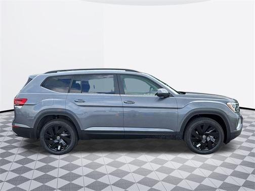 2025 Volkswagen Atlas 2.0T SE w/Technology 4MOTION