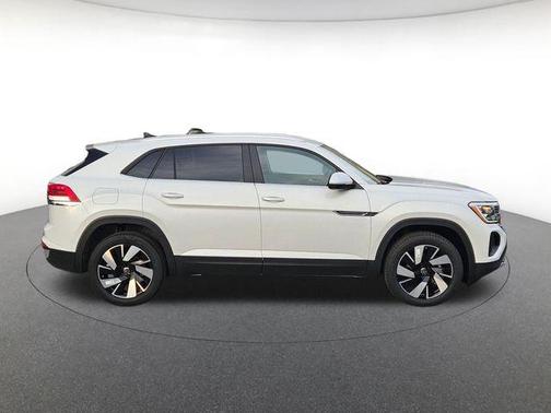 Opal White 2026 Volkswagen Atlas Cross Sport 2.0T SE w/Technology 4MOTION