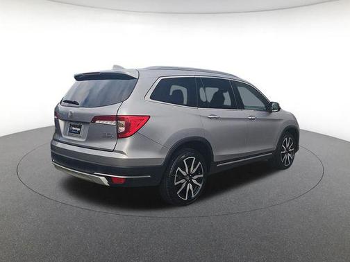 Lunar Silver Metallic 2019 Honda Pilot Elite