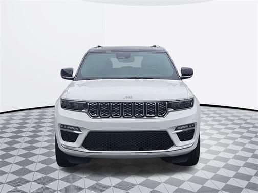 2023 Jeep Grand Cherokee Summit