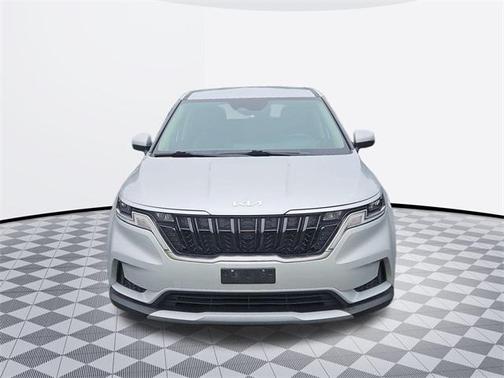2023 Kia Carnival LX
