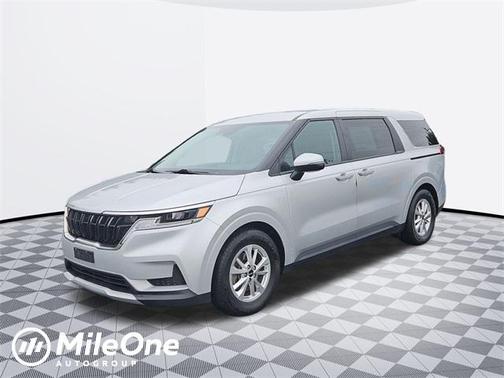 2023 Kia Carnival LX