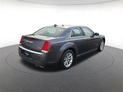 2020 Chrysler 300 Touring