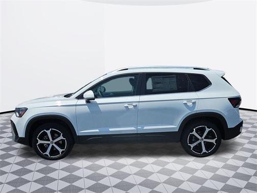 2025 Volkswagen Taos 1.5T SEL
