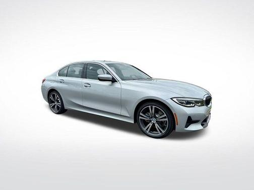 Glacier Silver Metallic 2019 BMW 330 i xDrive
