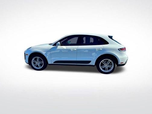 2022 Porsche Macan Base
