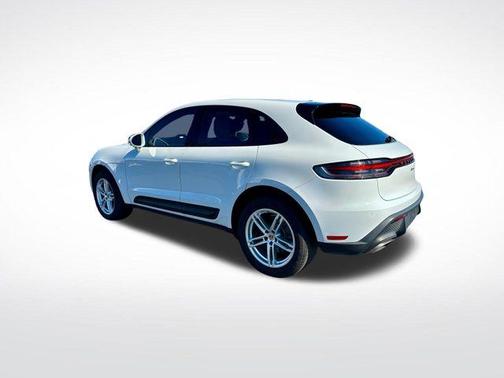 2022 Porsche Macan Base