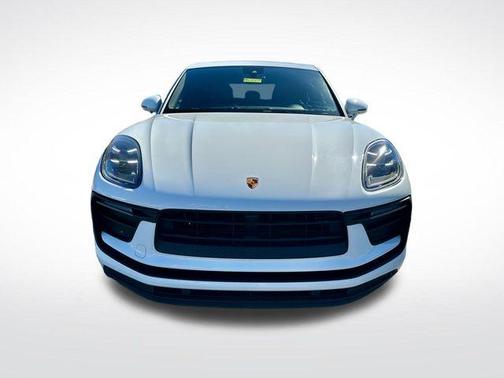 2022 Porsche Macan Base