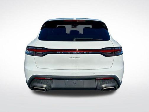 2022 Porsche Macan Base