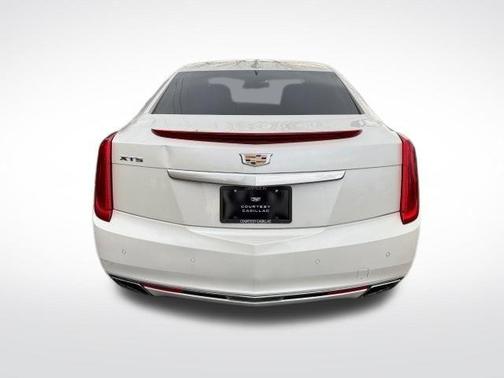 2016 Cadillac XTS Luxury Collection