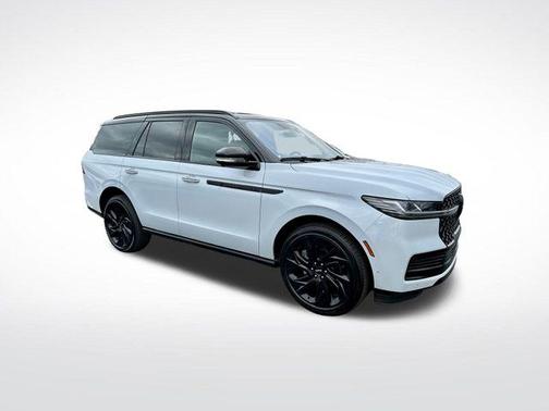 2025 Lincoln Navigator Black Label