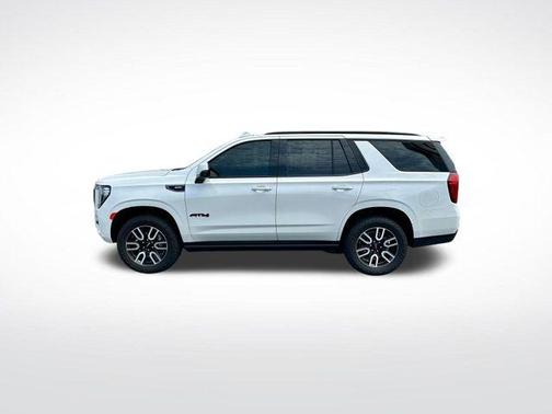 White Frost 2022 GMC Yukon AT4