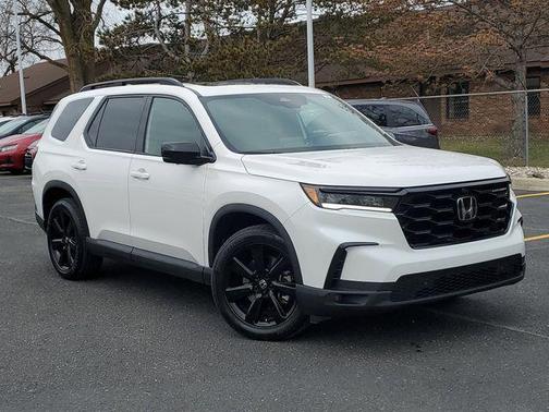 Platinum White Pearl 2025 Honda Pilot Black Edition