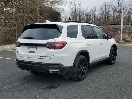 Platinum White Pearl 2025 Honda Pilot Black Edition