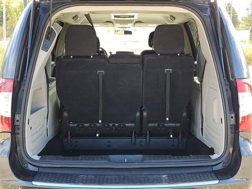 2011 Chrysler Town & Country Touring
