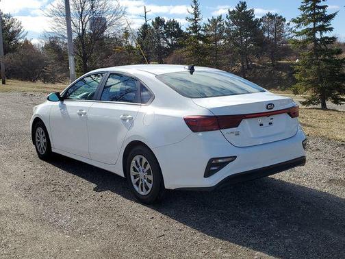 Clear White 2019 Kia Forte FE
