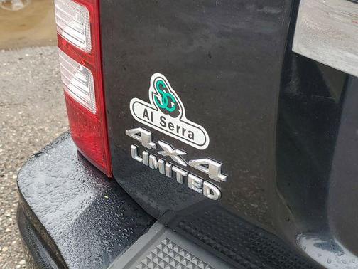 Brilliant Black Crystal Pearlcoat 2012 Jeep Liberty Jet