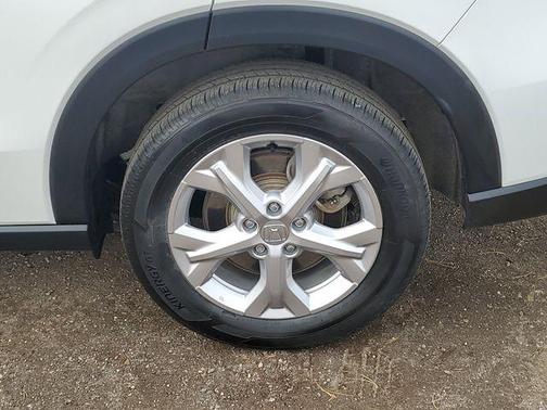 Platinum White Pearl 2023 Honda HR-V LX
