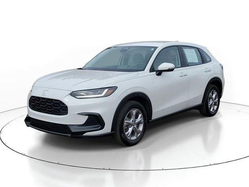 Platinum White Pearl 2023 Honda HR-V LX