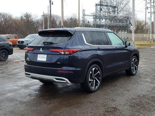 Cosmic Blue Metallic 2022 Mitsubishi Outlander SEL