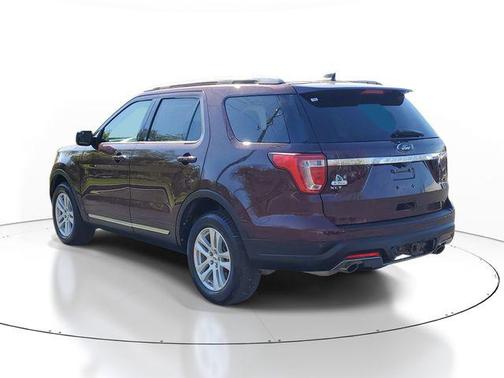 Burgundy 2018 Ford Explorer XLT
