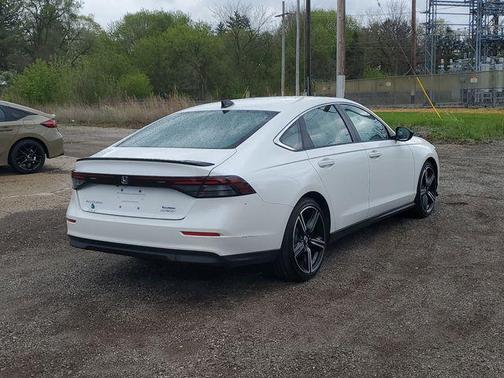 Platinum White Pearl 2023 Honda Accord Hybrid Sport