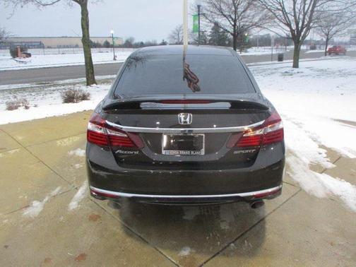 Kona Coffee Metallic 2016 Honda Accord Sport